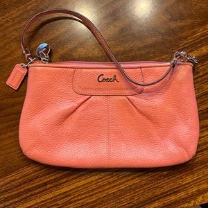 Coach Wristlet - oversized, in salmon!